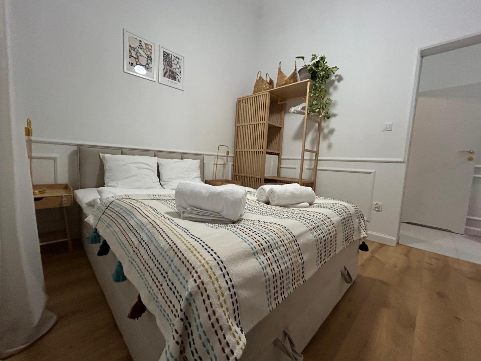 Apartament Przy Bulwarze Breslavia Esterno foto