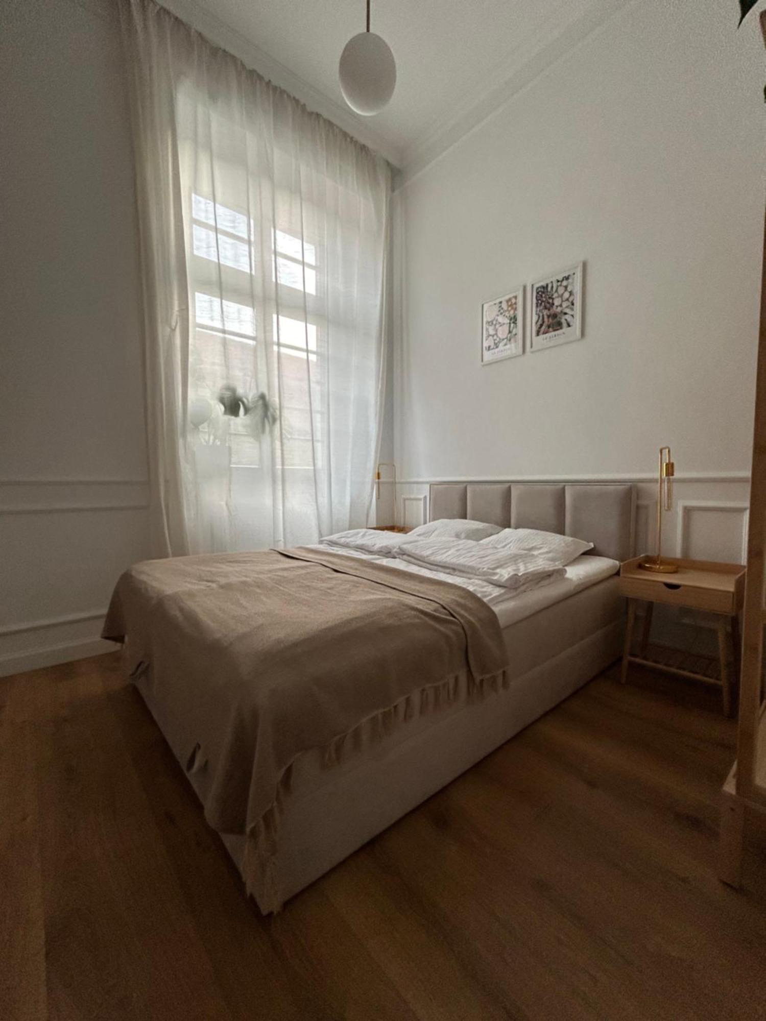 Apartament Przy Bulwarze Breslavia Esterno foto